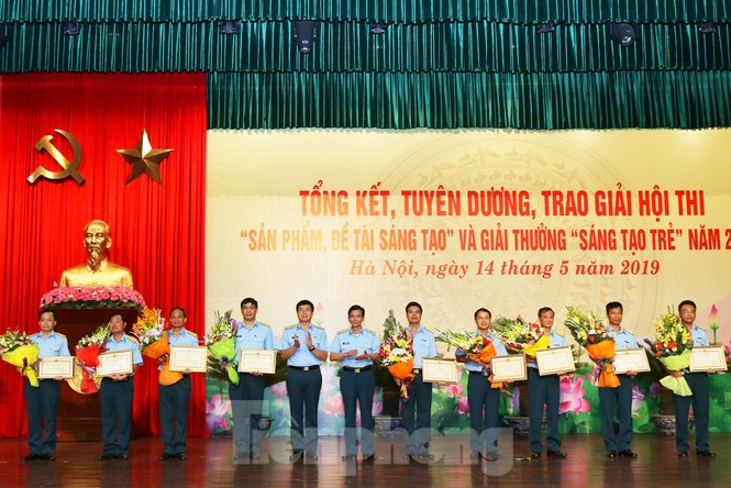 Vinh danh điển hình sáng tạo trẻ Quân chủng Phòng không - Không quân - ảnh 1