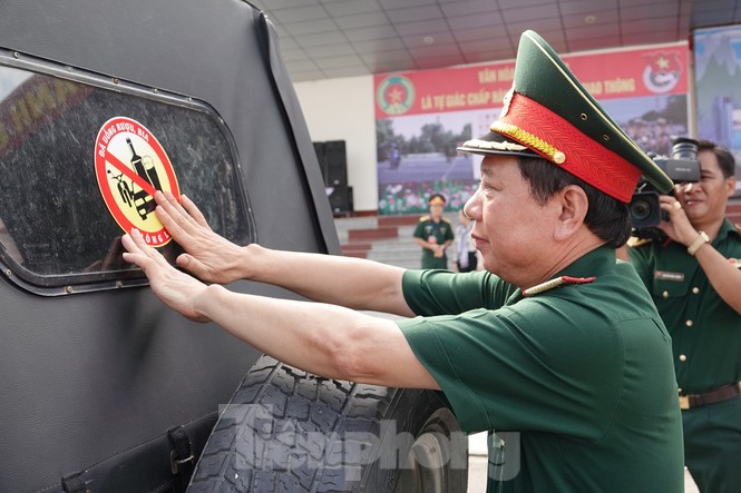 2.000 ĐVTN hưởng ứng Ngày hội văn hóa giao thông - ảnh 1
