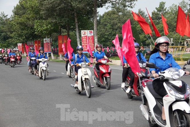 2.000 ĐVTN hưởng ứng Ngày hội văn hóa giao thông - ảnh 4