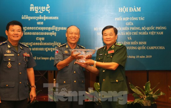 Kỷ luật 18 tổ chức Đảng và 200 cá nhân trong lực lượng Biên phòng - ảnh 1