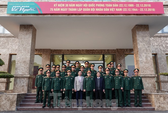 Đại tướng Ngô Xuân Lịch thăm và làm việc tại Quân khu 1 - ảnh 5