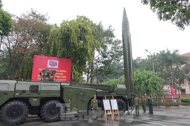 Cận cảnh ngư lôi, tổ hợp tên lửa của Quân đội nhân dân Việt Nam - ảnh 2