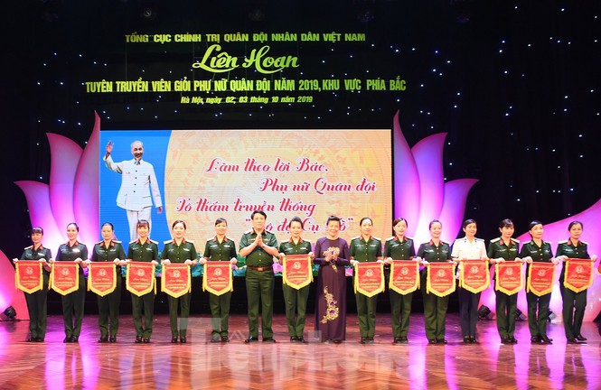 Dấu ấn ‘bóng hồng’ Quân đội năm 2019 - ảnh 1