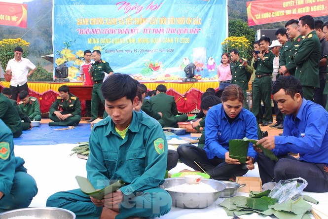 Rộn ràng ‘Xuân đoàn kết - Tết quân dân’ - ảnh 3