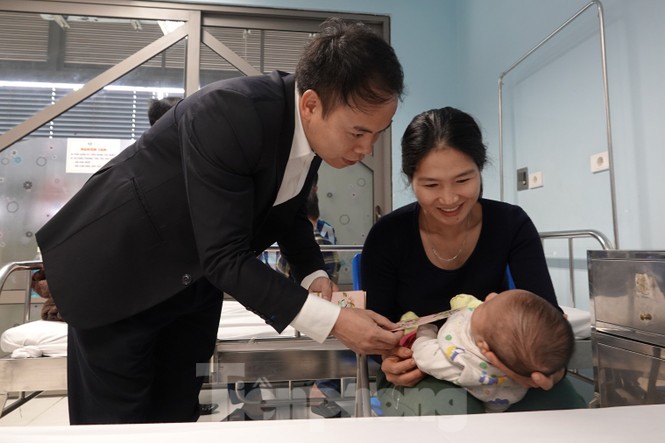Bí thư T.Ư Đoàn Nguyễn Ngọc Lương: Đóng góp sức trẻ vì cộng đồng - ảnh 6