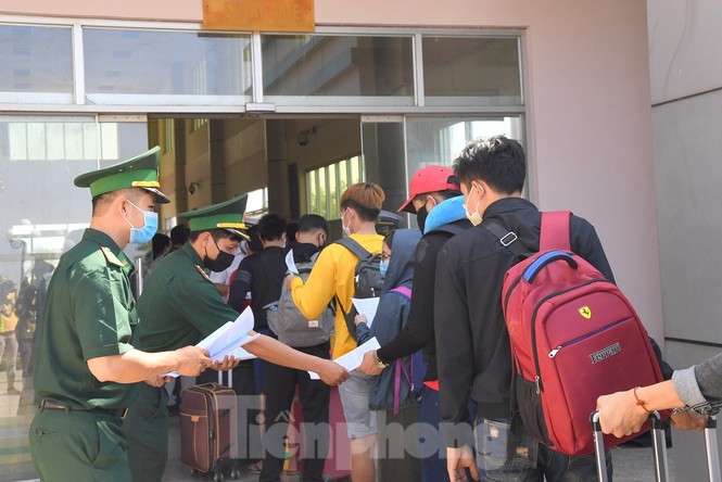 Quân đội làm hết sức mình chống dịch nCoV - ảnh 2