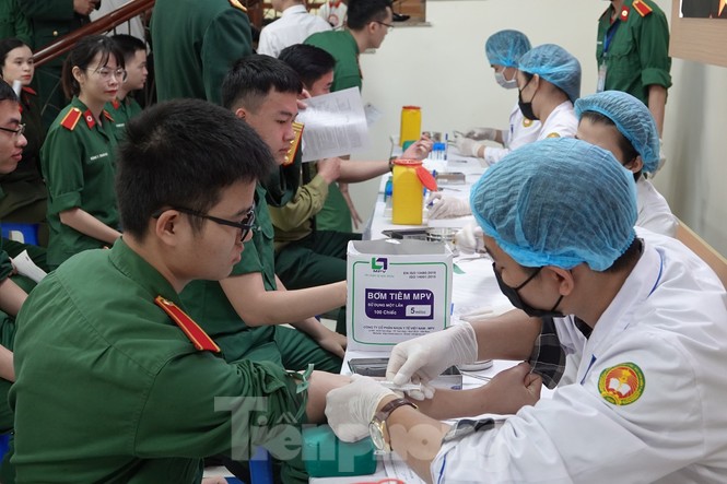 Hơn 500 ĐVTN Học viện Quân y hiến máu cứu người - ảnh 8