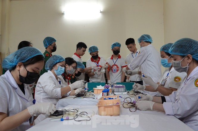 Hơn 500 ĐVTN Học viện Quân y hiến máu cứu người - ảnh 10