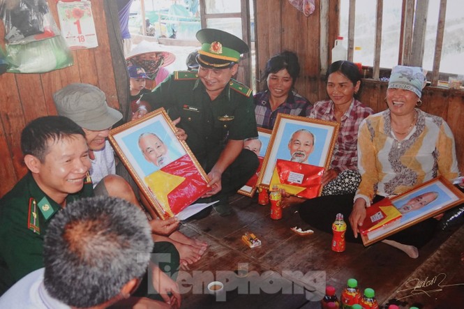 Đại tướng Lương Cường: Bộ đội Biên phòng kiên cường bám trụ trên tuyến đầu - ảnh 11