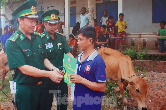 Đại tướng Lương Cường: Bộ đội Biên phòng kiên cường bám trụ trên tuyến đầu - ảnh 6