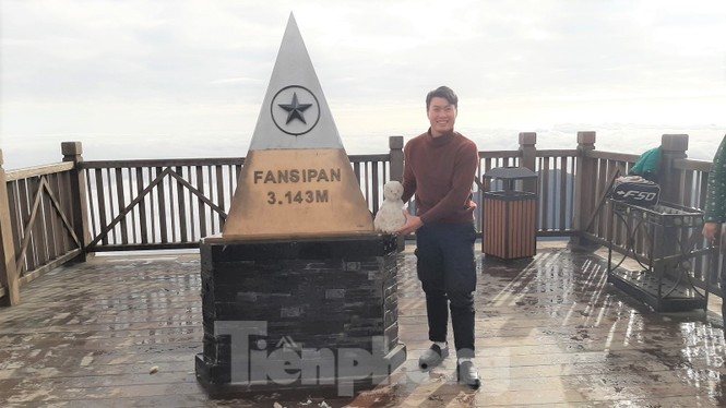 Băng tuyết phủ trắng Fansipan đẹp như ở trời Âu - ảnh 8