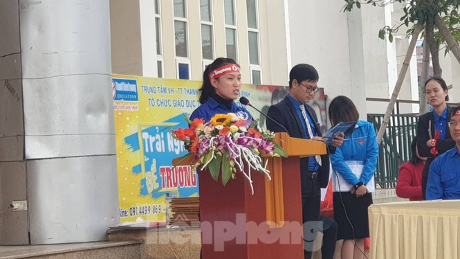 Hàng nghìn thanh niên, sinh viên Nam Định xung kích tham dự Ngày Chủ nhật đỏ - ảnh 3