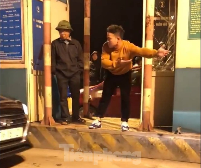 Tự xưng là công an để gây rối, hành hung nhân viên trạm BOT - ảnh 2