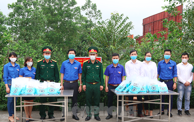 Chủ tịch tỉnh TT-Huế thăm, động viên đoàn viên, thanh niên trên ‘tuyến đầu’ phòng chống dịch - ảnh 1