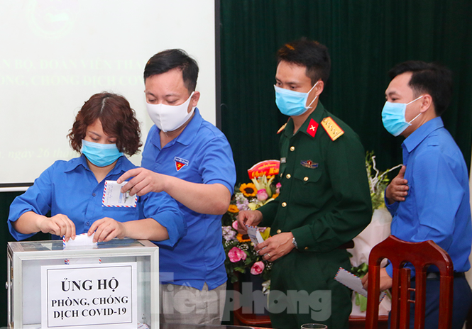 Chủ tịch tỉnh TT-Huế thăm, động viên đoàn viên, thanh niên trên ‘tuyến đầu’ phòng chống dịch - ảnh 2