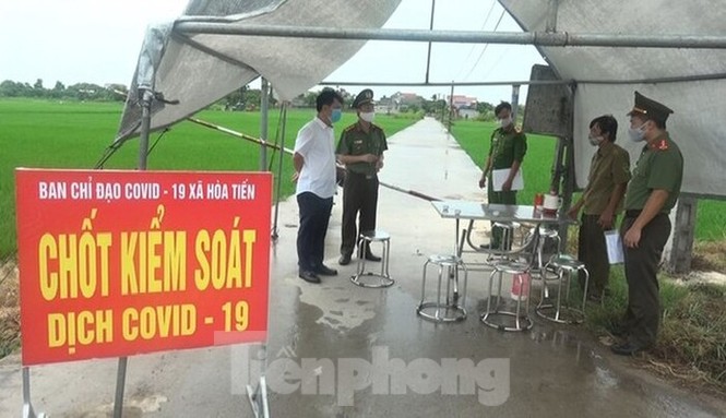 Thái Bình, Hà Nam đưa đón, bố trí phòng cách ly cho 9 thí sinh ở vùng bị phong toả dự thi - ảnh 1