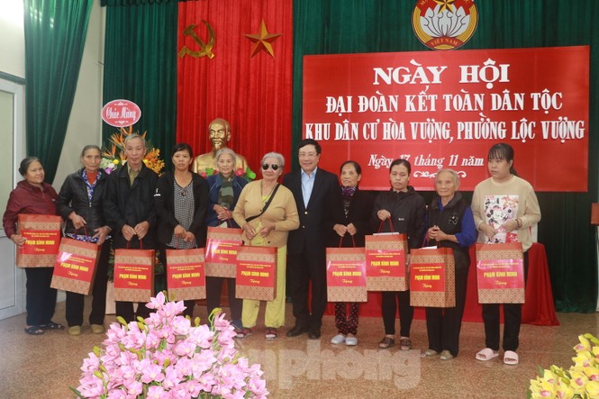 Phó Thủ tướng Phạm Bình Minh dự Ngày hội Đại đoàn kết toàn dân tại Nam Định - ảnh 5