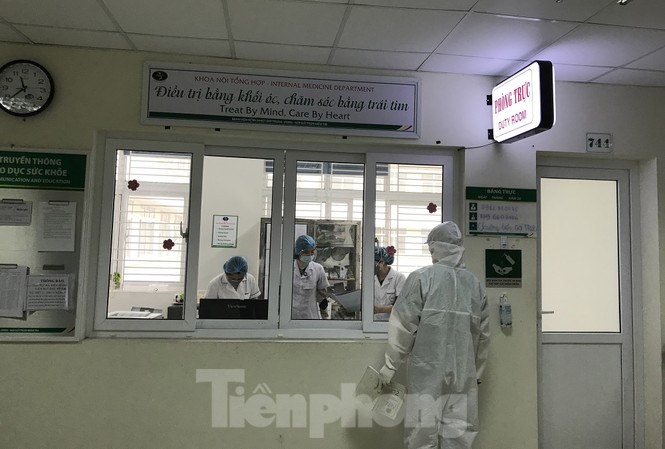 Vào ‘đại bản doanh’ xem bác sĩ và bệnh nhân hợp sức chống virus corona - ảnh 3