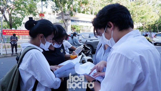 Thi tốt nghiệp THPT đợt 2: Đề Toán