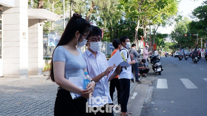 Thi tốt nghiệp THPT đợt 2: Đề Toán