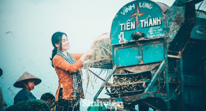 Choáng ngợp trước bộ ảnh đẹp tựa thiên thần khi hóa thân thành nông dân của Hoa khôi Tài Chính - ảnh 8