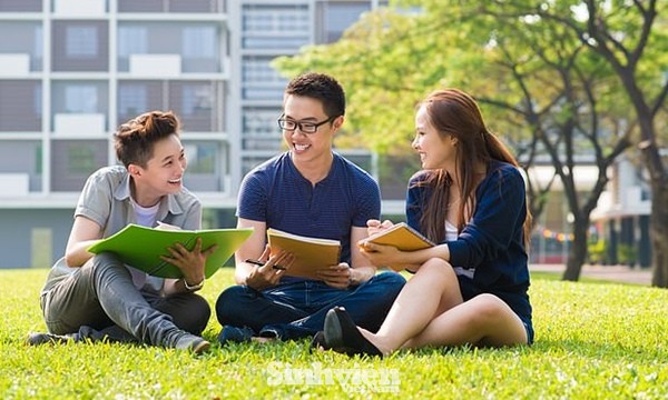 Ít nhất 13 trường đại học Anh có thể phải đóng cửa vì khó khăn tài chính do đại dịch - ảnh 2