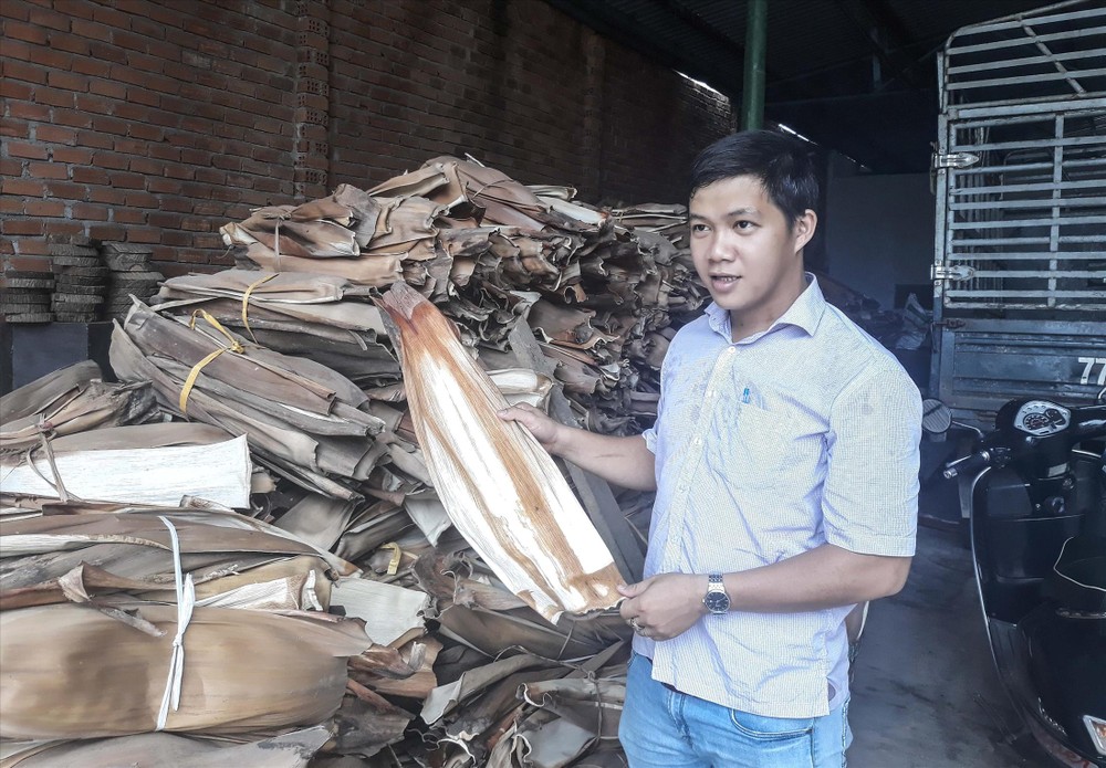 Chàng trai thổi hồn vào mo cau