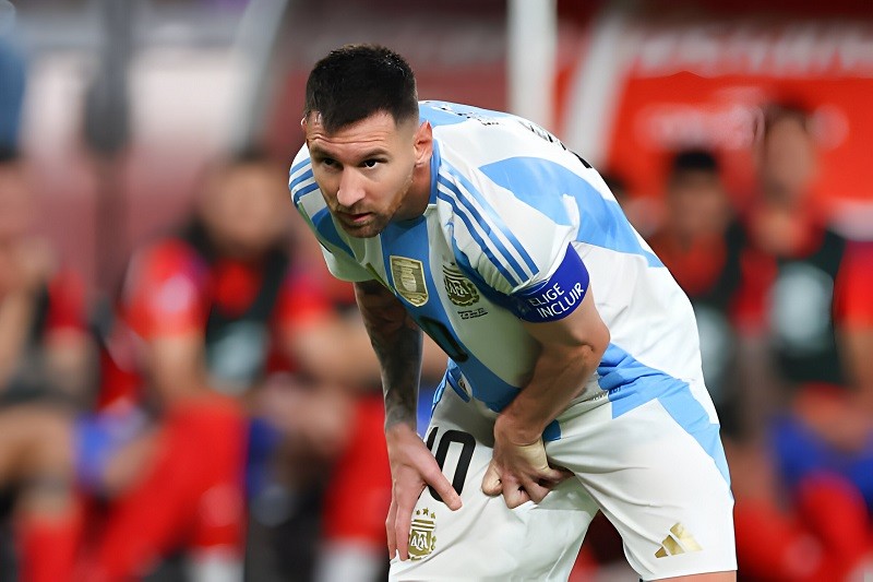 Messi chấn thương nặng hơn dự đoán, nguy cơ bỏ lỡ tứ kết Copa America 2024