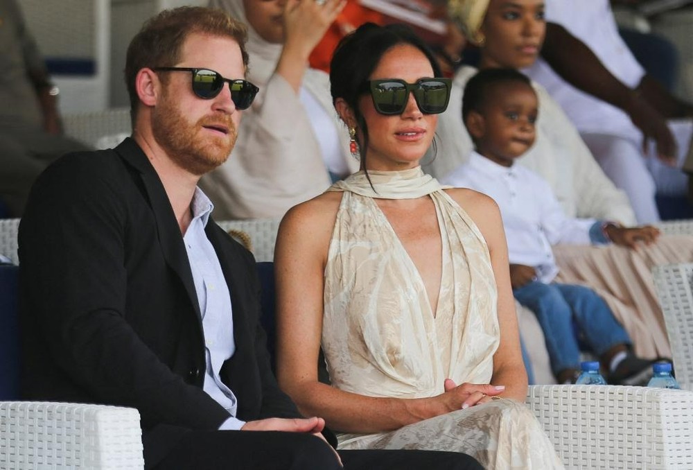 Đệ nhất phu nhân Nigeria chỉ trích Meghan Markle mặc hở