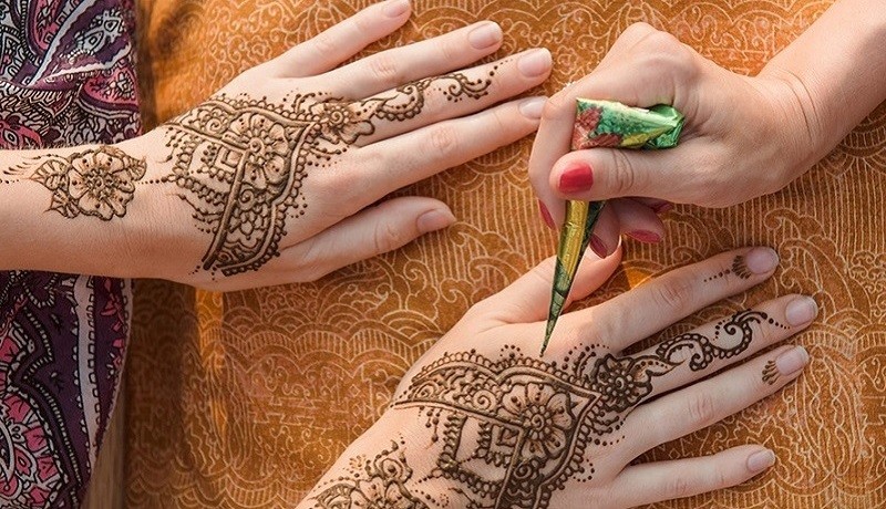 Trải nghiệm vẽ Henna của Ấn Độ trong Festival Thu Hà Nội 2023 cuối tuần này