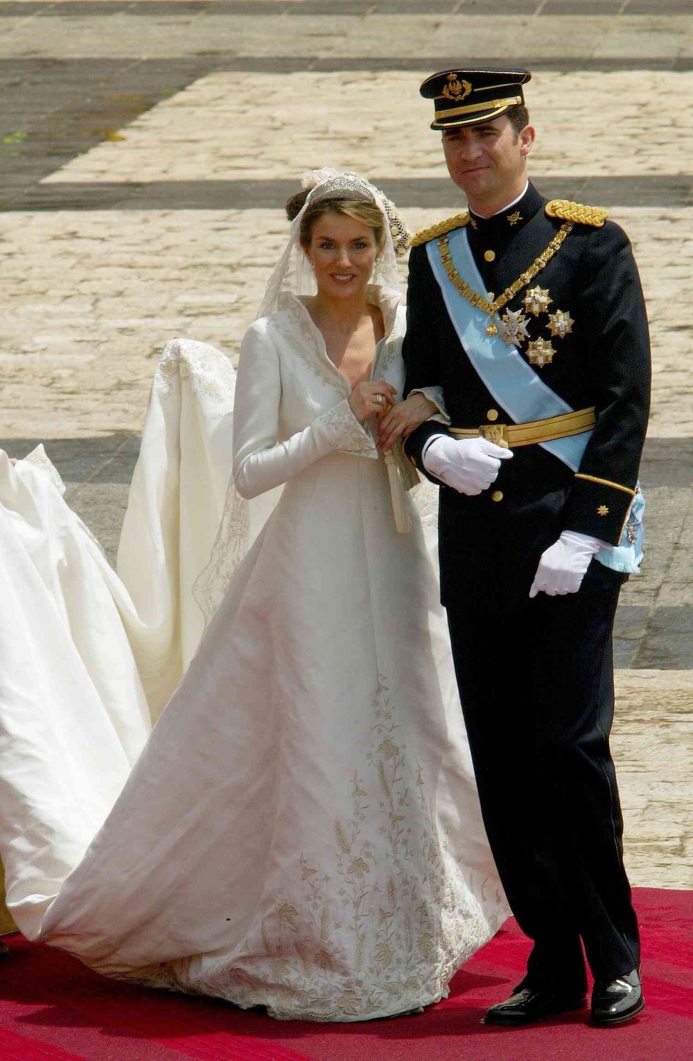 10 chiếc váy cưới nổi tiếng nhất thập kỷ qua