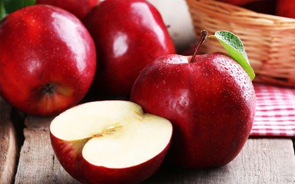 Ăn táo rất tốt cho sức khỏe nhưng nhớ bỏ ngay bộ phận cực kỳ độc này kẻo  'bỏ mạng' khi ăn