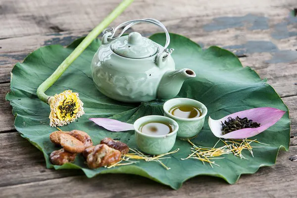Trà lá sen thơm ngát không phải ai cũng uống được, những người những người  này nên tránh cho xa