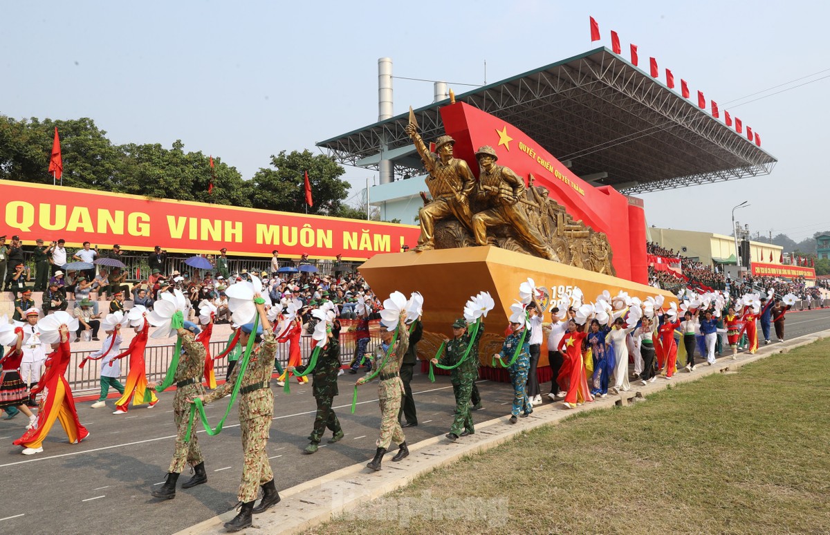 Lễ tổng duyệt diễu binh, diễu hành kỷ niệm 70 năm Chiến thắng Điện Biên Phủ ảnh 1
