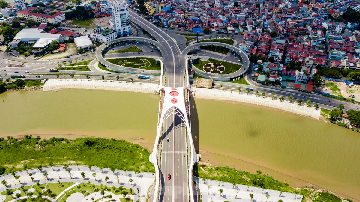 Ấn tượng với vẻ đẹp của hai cây cầu biểu tượng của TP Hải Phòng ảnh 7