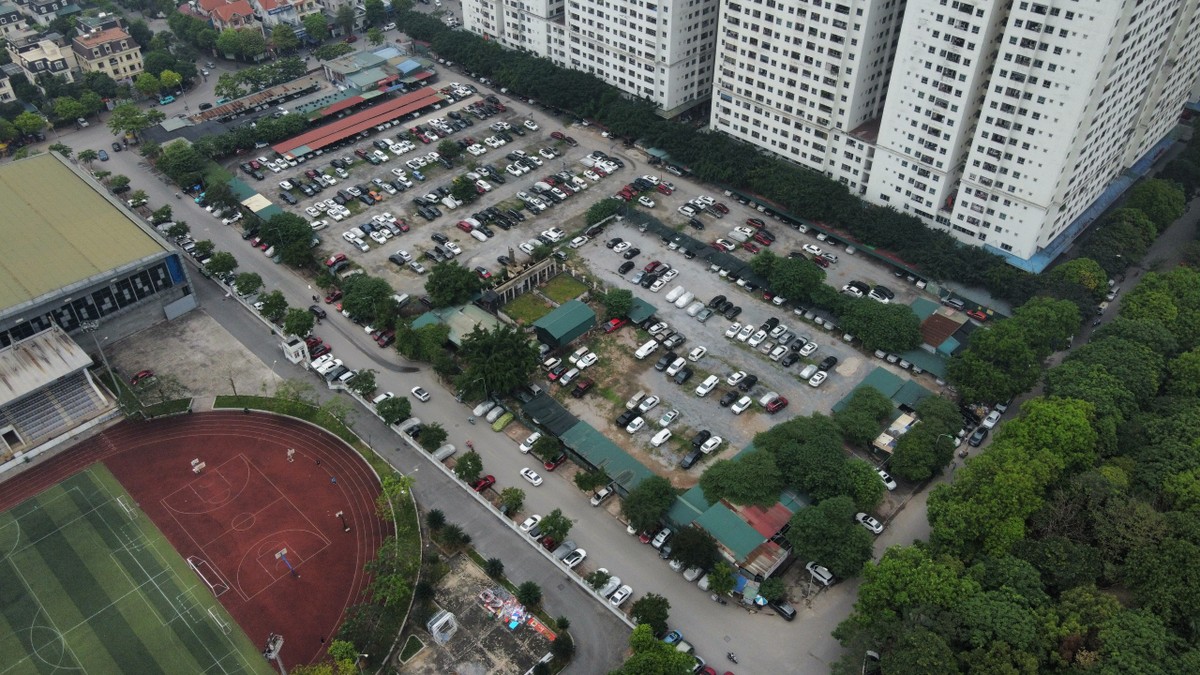 Khu đất 'mọc' bãi xe lậu nơi phường đông dân nhất Hà Nội chuẩn bị xây trường học