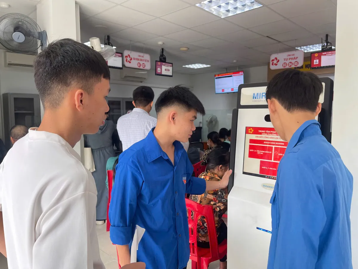 Tuổi trẻ Hà Tĩnh xung kích, hỗ trợ chính quyền hai cấp ảnh 4