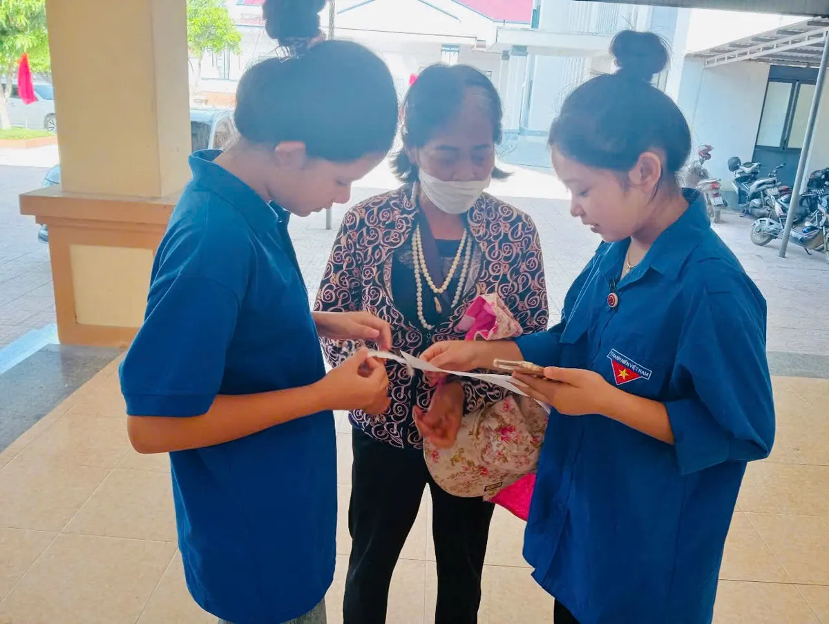 Tuổi trẻ Hà Tĩnh xung kích, hỗ trợ chính quyền hai cấp ảnh 7