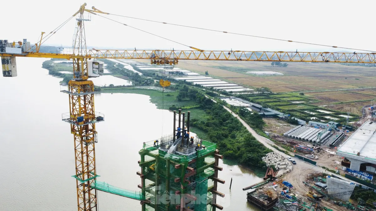 Cầu dây văng gần 1.500 tỷ nối Bắc Giang - Hải Dương sắp thành hình ảnh 8