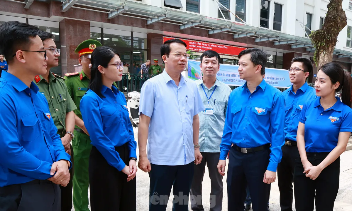 Ban Bí thư Trung ương Đoàn thăm, tặng quà đội hình tình nguyện hỗ trợ vận hành chính quyền hai cấp ảnh 11