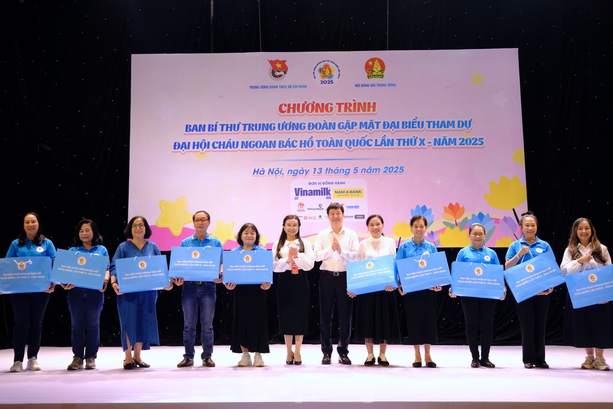 Bí thư Trung ương Đoàn gặp mặt đại biểu Cháu ngoan Bác Hồ toàn quốc ảnh 4