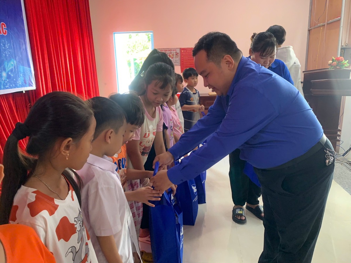 Hơn 30.000 đoàn viên, thanh niên Cần Thơ tham gia tình nguyện hè ảnh 11