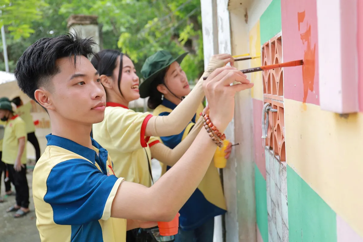 Vượt hàng trăm cây số ra Đặc khu Thổ Châu hỗ trợ người dân công nghệ số ảnh 11