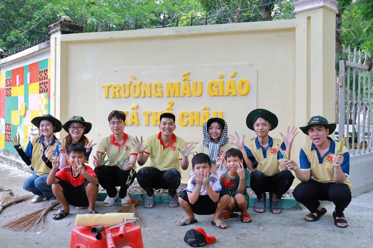 Vượt hàng trăm cây số ra Đặc khu Thổ Châu hỗ trợ người dân công nghệ số ảnh 7