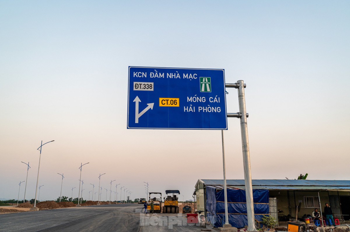 Cận cảnh nút giao cao tốc ‘trăm tỷ’ sắp đưa vào khai thác ở Quảng Ninh ảnh 6