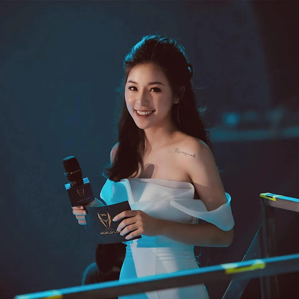 Cô MC 9X khiến hàng ngàn game thủ “cảm nắng“ ảnh 2