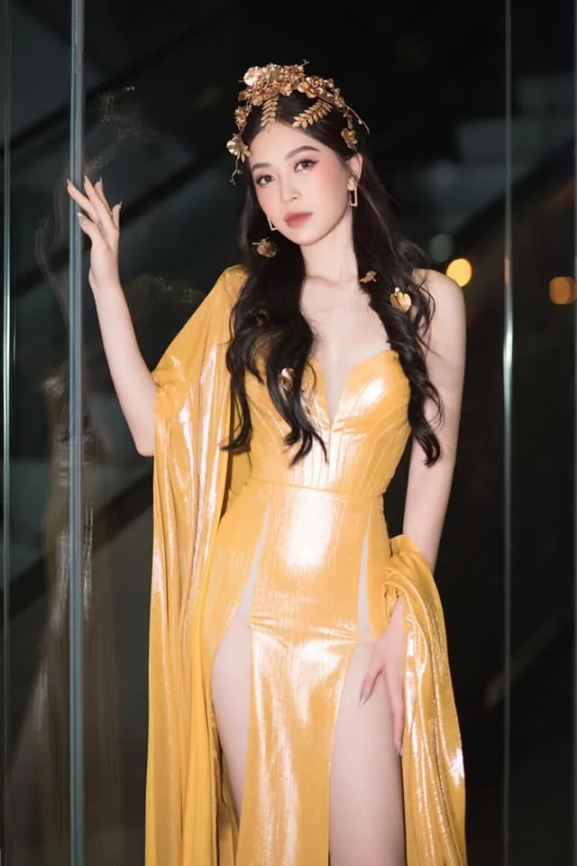 Á hậu Phương Nga diện đầm vàng hóa nữ thần kiêu sa ảnh 3