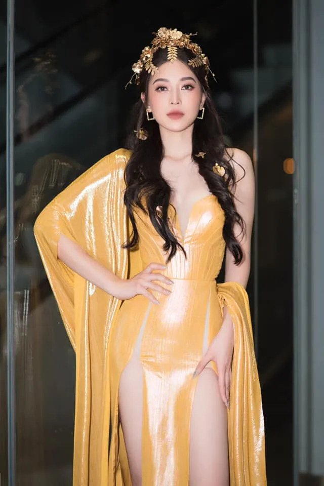 Á hậu Phương Nga diện đầm vàng hóa nữ thần kiêu sa ảnh 5