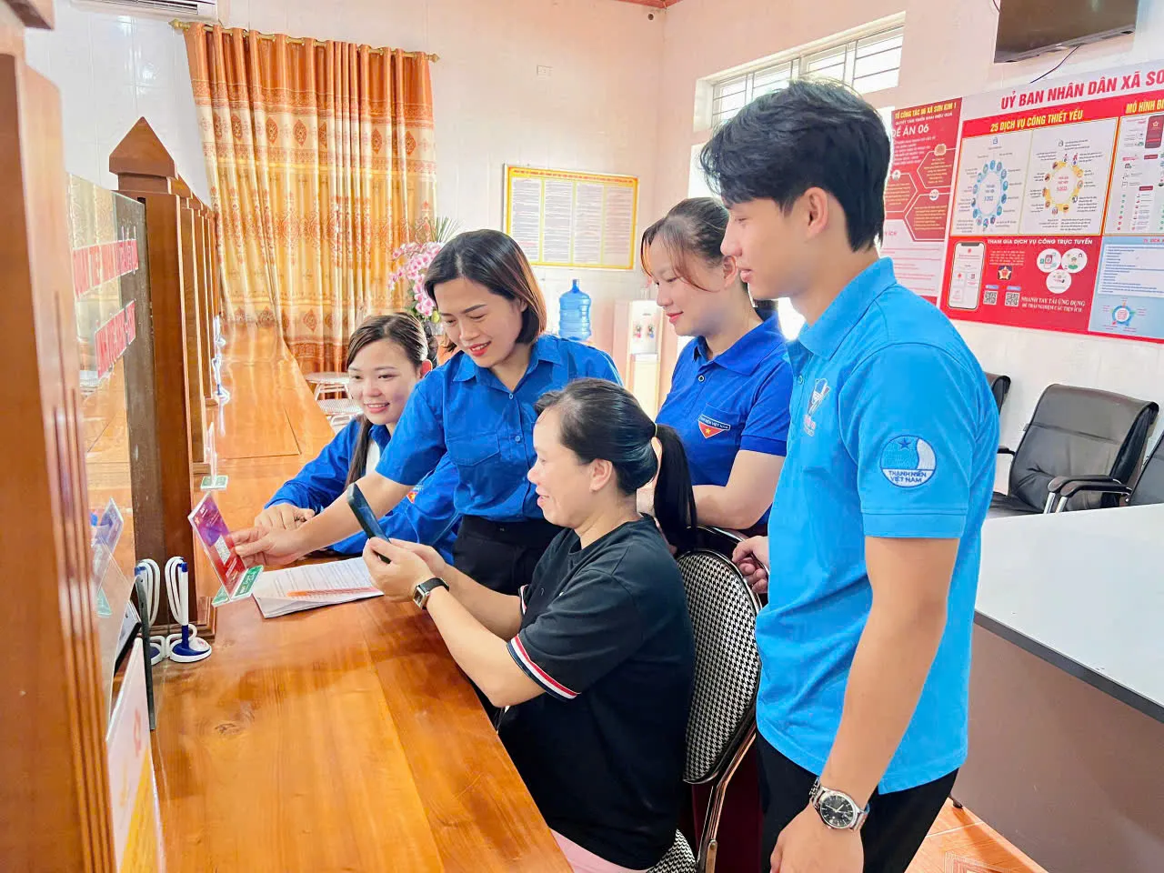 Những trợ lý số của người dân vùng biên ảnh 1