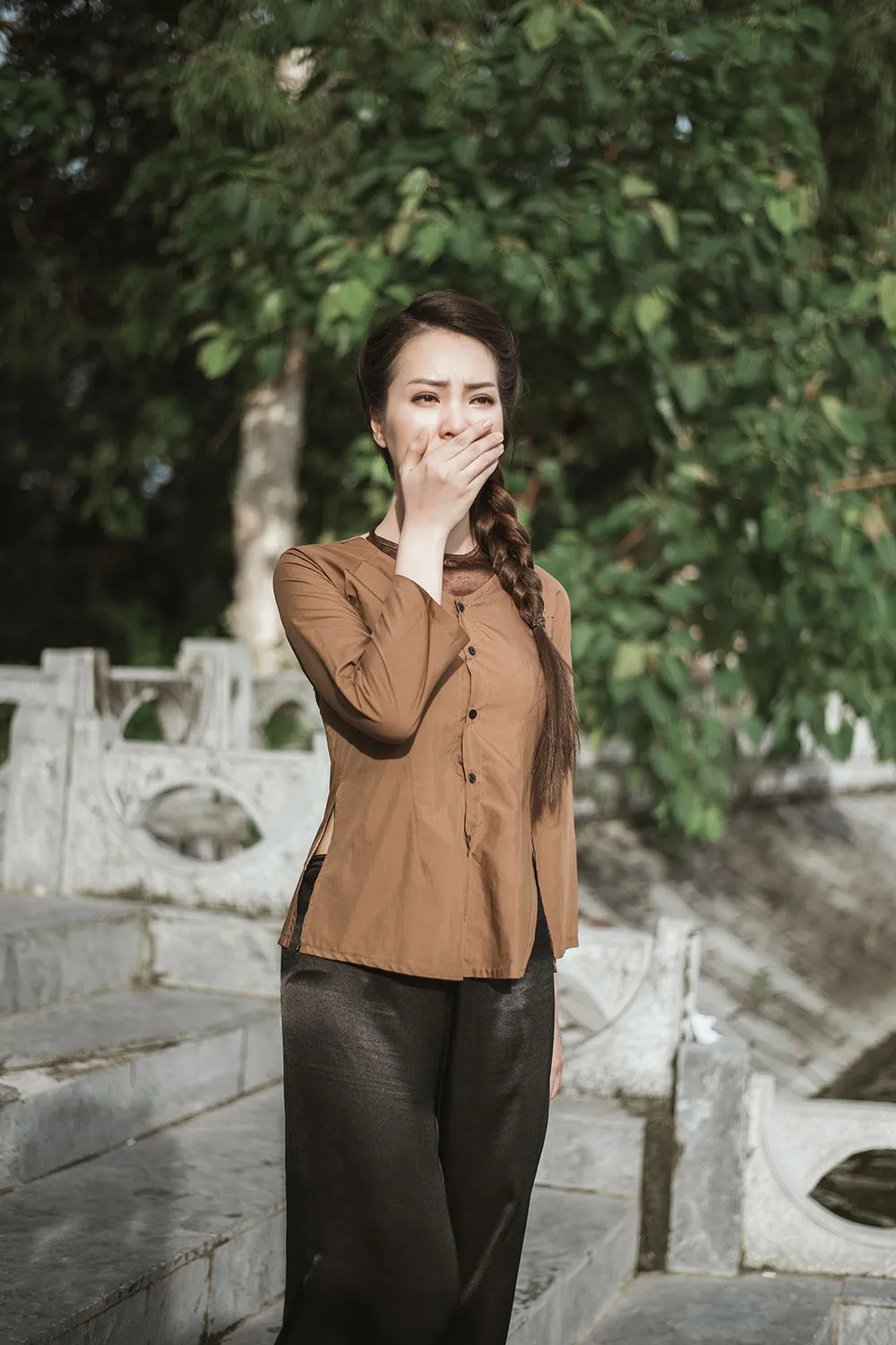Á hậu Thuỵ Vân khoe giọng ngọt ngào hát quan họ trong MV thứ 2 ảnh 5